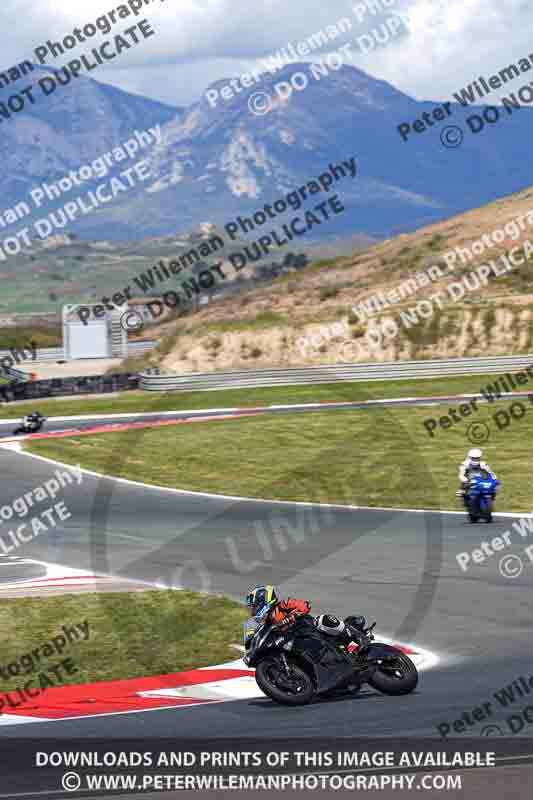 cadwell no limits trackday;cadwell park;cadwell park photographs;cadwell trackday photographs;enduro digital images;event digital images;eventdigitalimages;navarra;no limits trackdays;peter wileman photography;racing digital images;trackday digital images;trackday photos